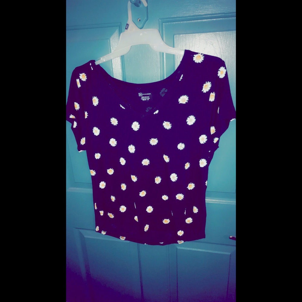 Daisy top.